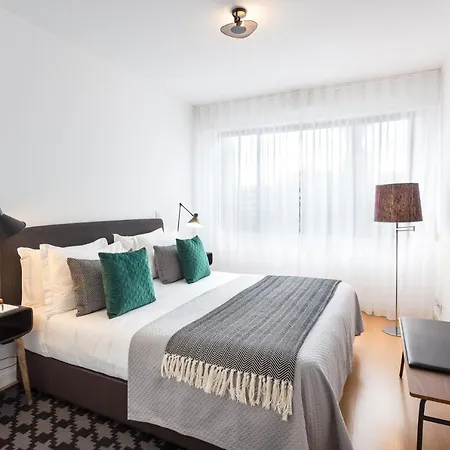 Apartment Sweet United Nations *